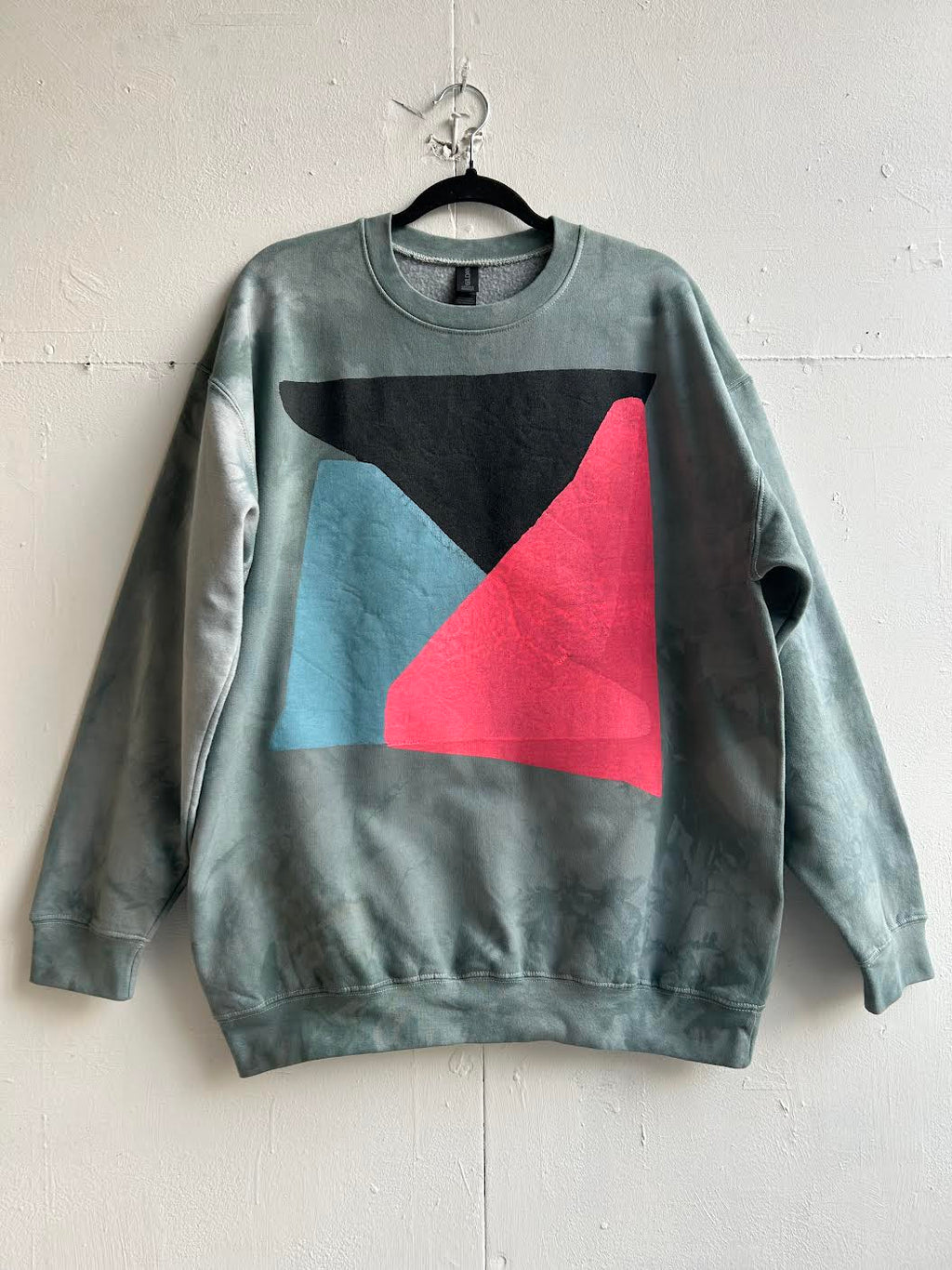 ildan organic khaki green/grey, blue, black, pink printed sweatshirt by OADC, 2026